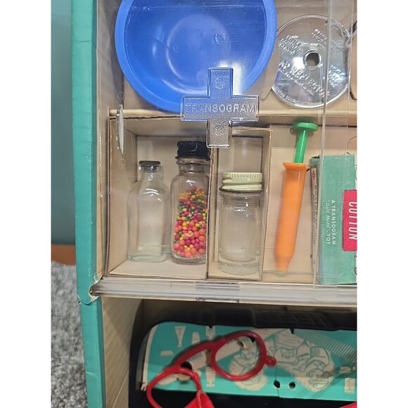 Vintage Transogram Doctor Nurse Medical Play Set Stethoscope Medicine Chest - Picture 2 of 16